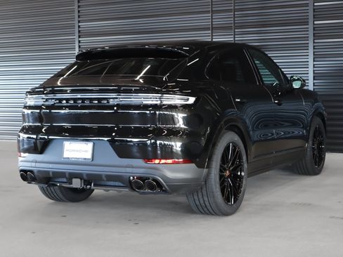 New 2026 Porsche Cayenne S AWD/4WD image 10