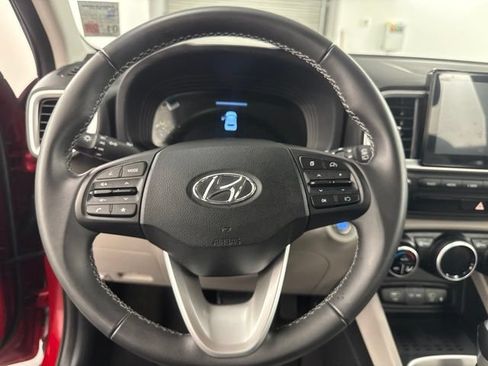 Certified 2026 Hyundai Venue SEL FWD image 17