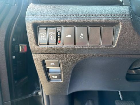 Used 2025 Honda Odyssey EX-L image 29
