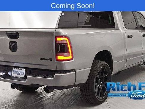 Used 2023 RAM 1500 Laramie AWD/4WD image 3