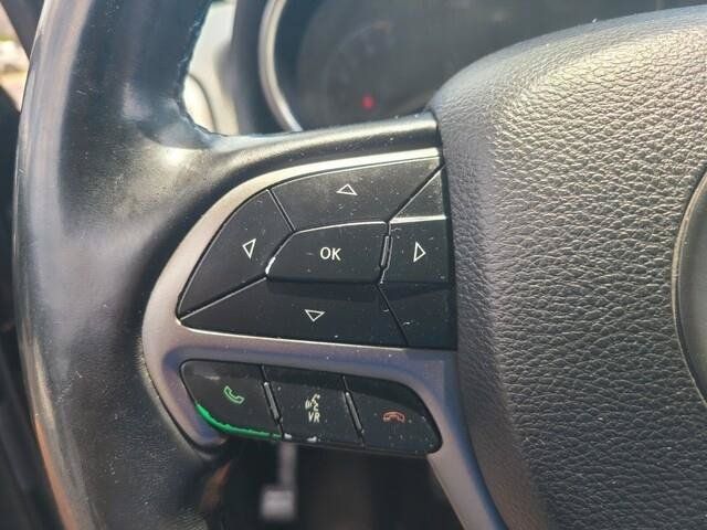 Used 2019 Jeep Grand Cherokee Laredo AWD/4WD image 21