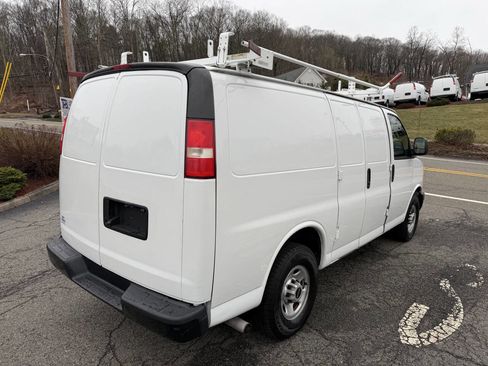 Used 2019 GMC Savana 2500 w/ Driver Convenience Package image 7