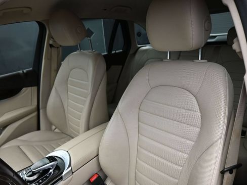 Used 2019 Mercedes-Benz GLC 43 AMG 4MATIC image 13