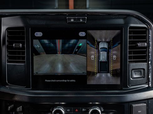 Used 2025 Ford F350 Lariat image 26