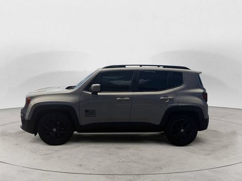 Used 2015 Jeep Renegade Latitude FWD image 2