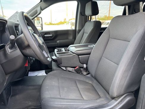 Used 2021 GMC Sierra 2500 4x4 Crew Cab w/ Gooseneck/5TH Wheel Package image 10