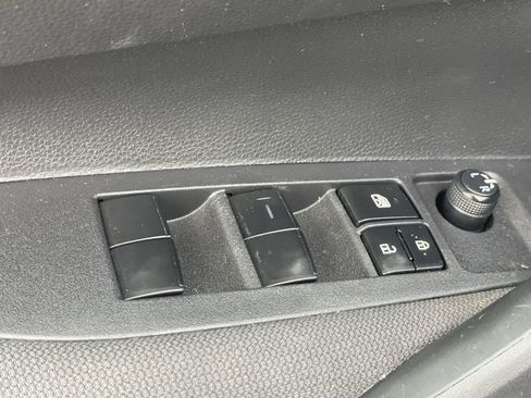 Used 2023 Toyota Corolla LE FWD image 17