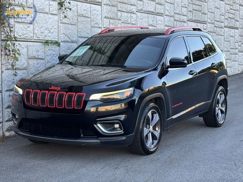 Used 2019 Jeep Cherokee Limited image 1