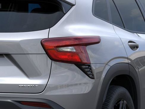 New 2026 Chevrolet Trax ACTIV w/ Driver Confidence Package FWD image 11