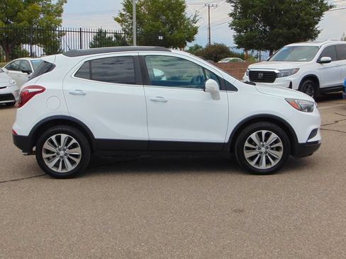 Used 2018 Buick Encore Preferred FWD image 3
