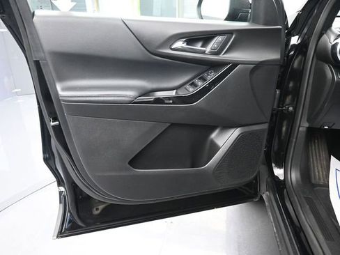 Used 2025 Chevrolet Equinox LT image 10