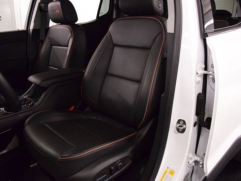 Used 2023 GMC Acadia AT4 AWD/4WD image 29