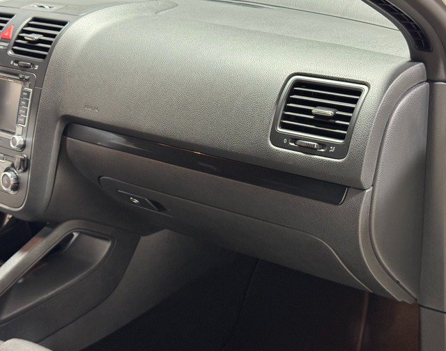 Used 2010 Volkswagen Jetta TDI Cup FWD image 39