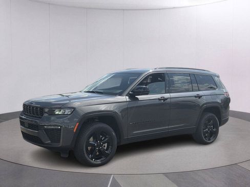 New 2026 Jeep Grand Cherokee L Limited w/ Limited Altitude Package RWD image 1