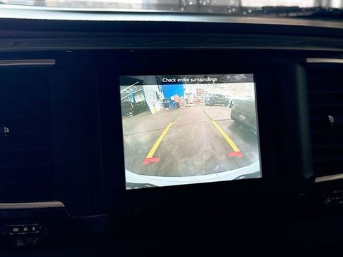 Used 2019 Chrysler Pacifica Touring Plus w/ Tire & Wheel Group image 14