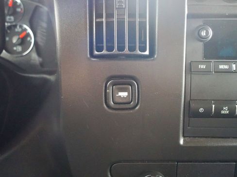 Used 2020 Chevrolet Express 3500 LT w/ LT Preferred Equipment Group image 16