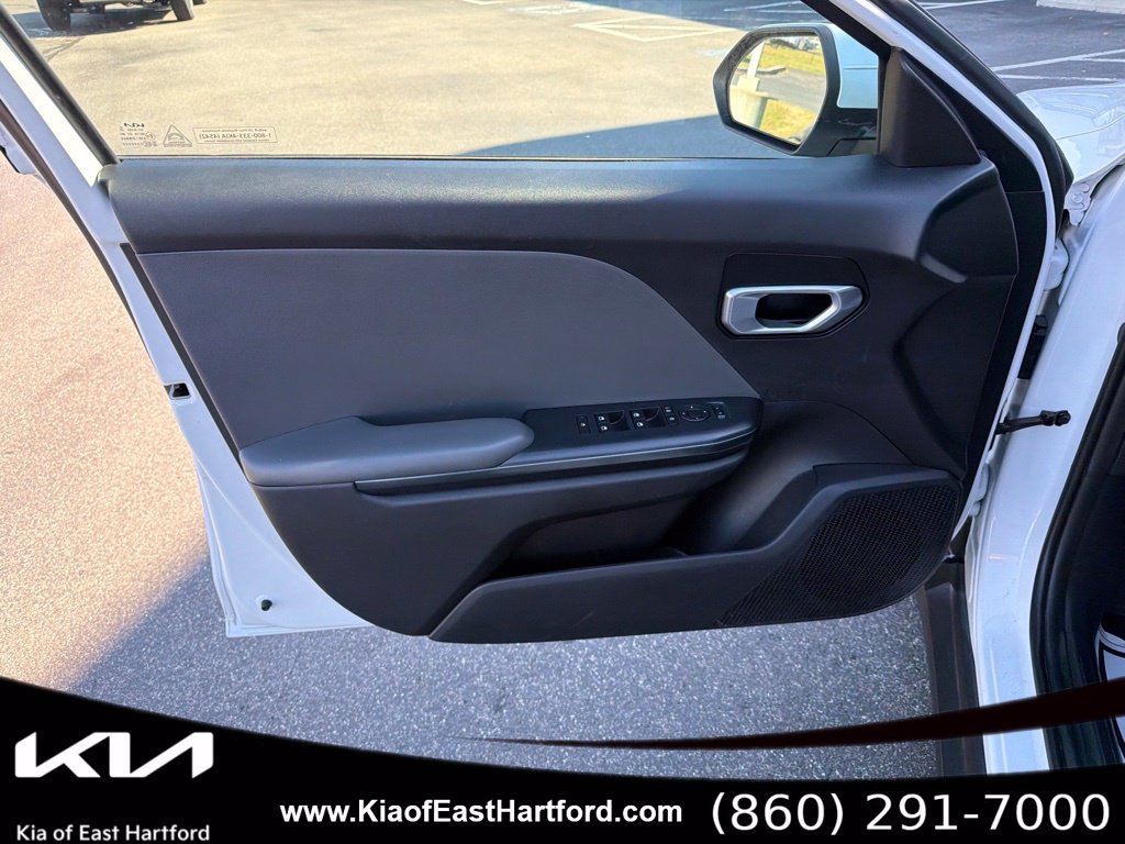 Used 2025 Kia K4 FWD image 30