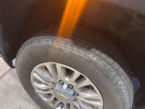 Used 2022 Chevrolet Silverado 2500 High Country image 9