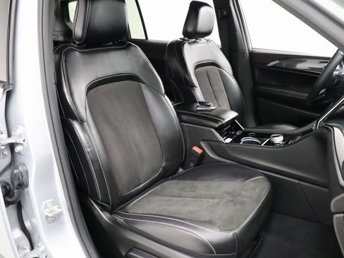 Used 2022 Jeep Grand Cherokee L Laredo image 24