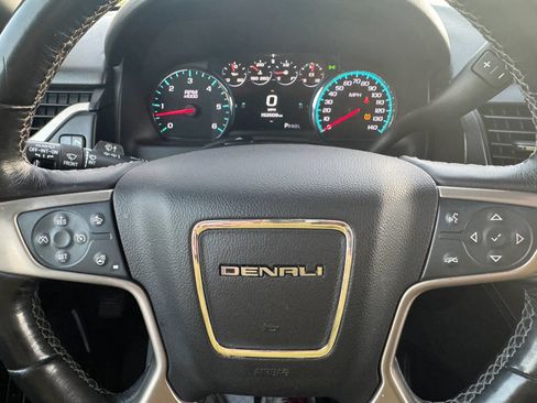 Used 2019 GMC Yukon XL Denali w/ Open Road Package RWD image 16