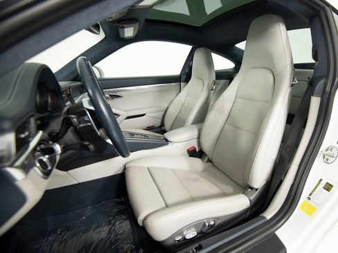 Certified 2017 Porsche 911 Carrera 4S image 16