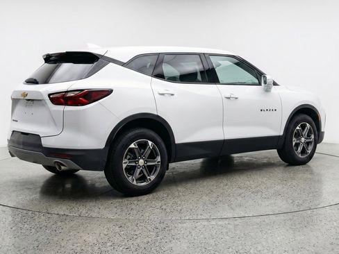 Used 2025 Chevrolet Blazer LT image 9