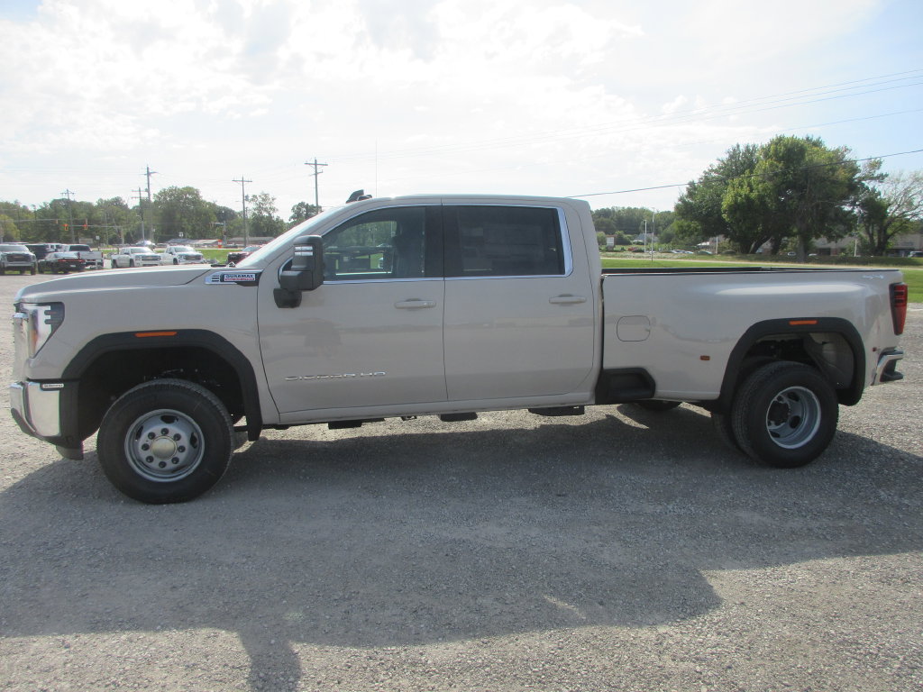 New 2026 GMC Sierra 3500 SLE w/ SLE Value Package AWD/4WD image 10