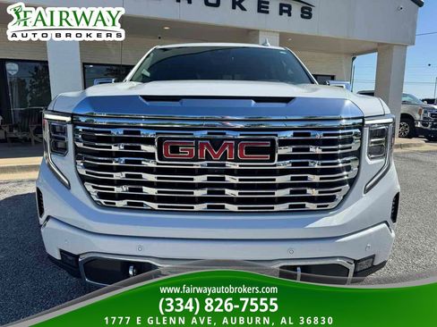 Used 2024 GMC Sierra 1500 Denali w/ Denali Reserve Package AWD/4WD image 3