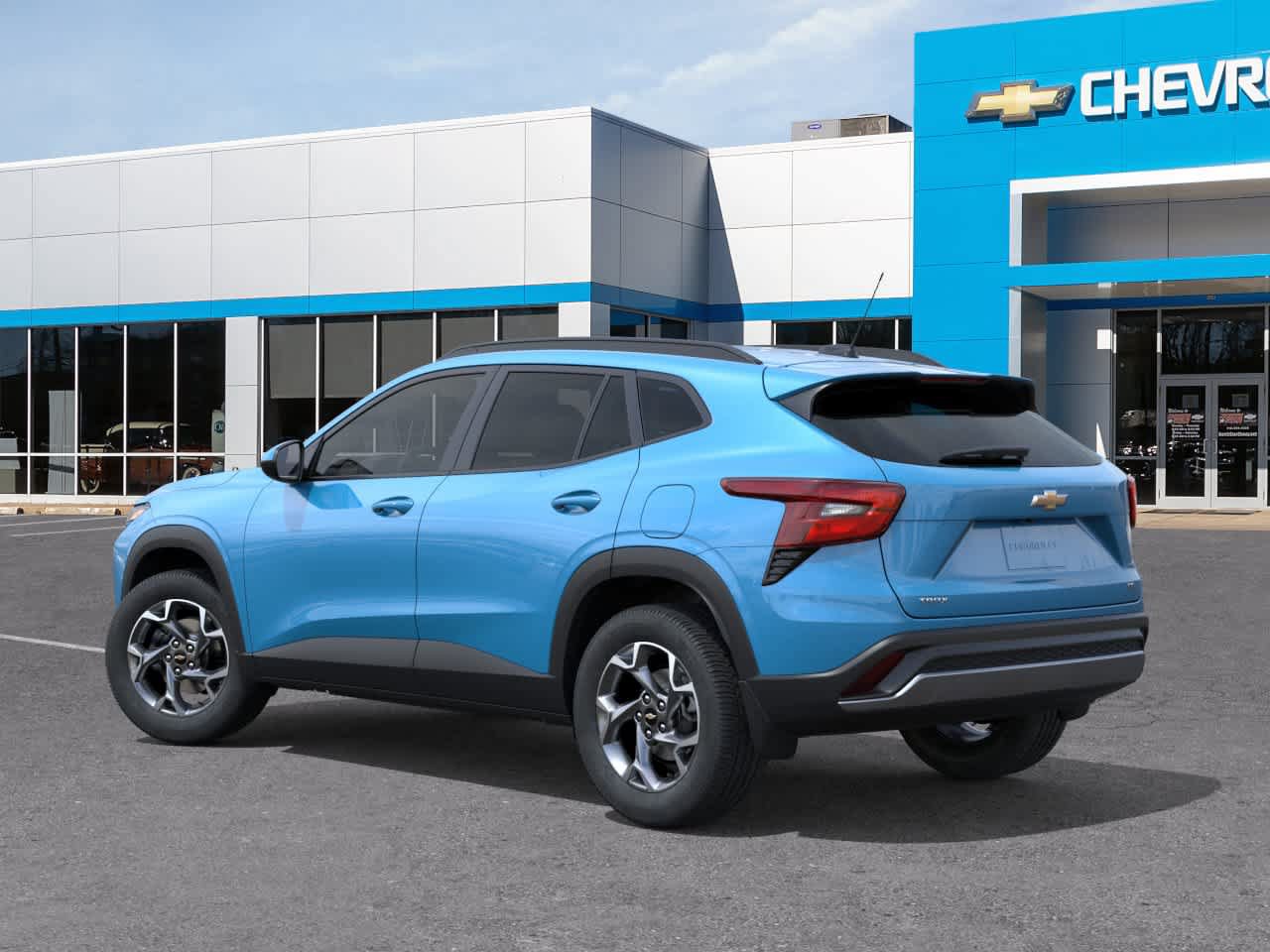 Used 2026 Chevrolet Trax LT w/ LT Convenience Package FWD image 3