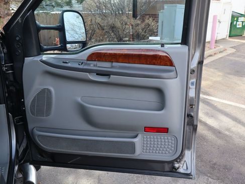 Used 2003 Ford F350 Lariat image 26