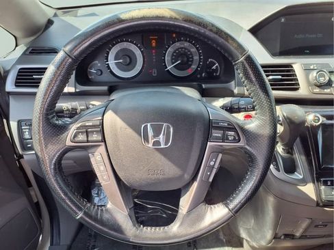 Used 2015 Honda Odyssey Touring Elite image 10