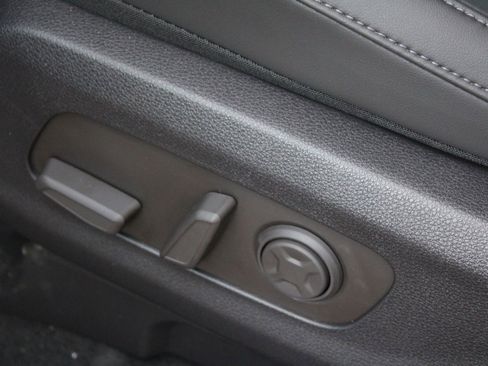 New 2026 Kia Carnival EX image 29