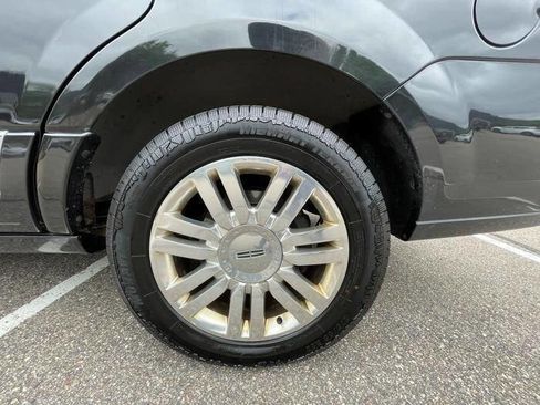 Used 2012 Lincoln Navigator 4WD image 14