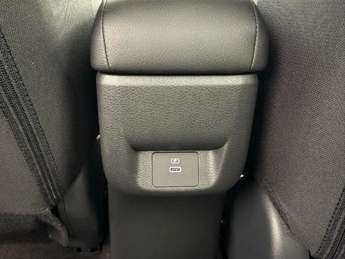 New 2025 Nissan Versa SR w/ Trunk Package image 12