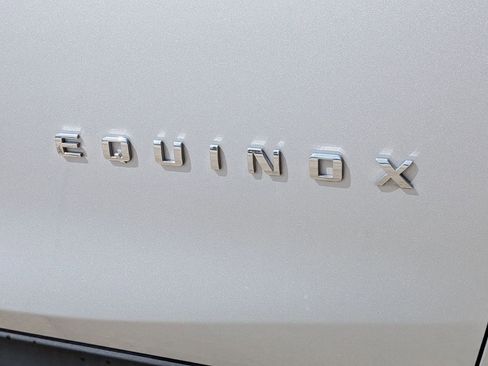Used 2022 Chevrolet Equinox LT FWD image 6