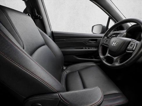 Used 2025 Honda Odyssey Sport-L image 17