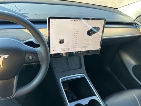 Used 2023 Tesla Model Y Long Range image 12