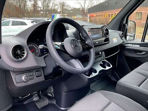 New 2026 Mercedes-Benz Sprinter 2500 image 9
