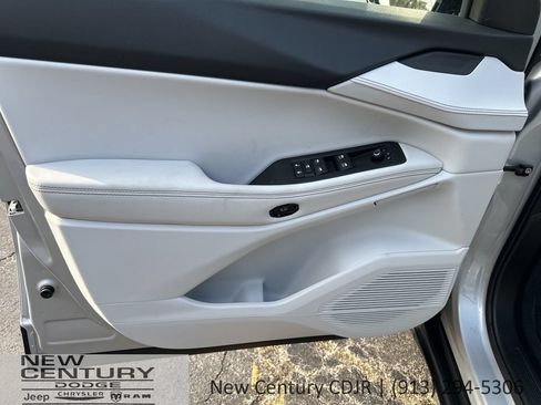 New 2026 Jeep Cherokee Limited AWD/4WD image 8