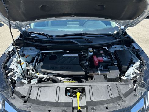 Used 2025 Nissan Rogue SV FWD image 34