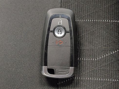 Used 2021 Ford EcoSport SE image 32