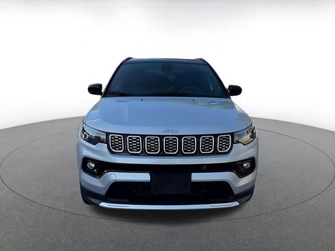 Used 2025 Jeep Compass Limited AWD/4WD image 4