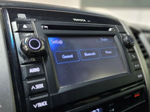 Used 2013 Toyota Tacoma PreRunner w/ SR5 Pkg RWD image 31