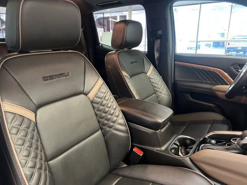 Used 2025 GMC Canyon Denali AWD/4WD image 50