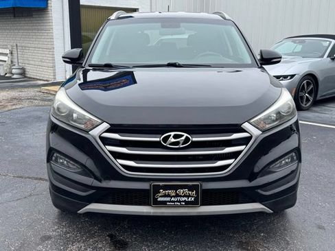 Used 2017 Hyundai Tucson Sport w/ Cargo Package FWD image 2