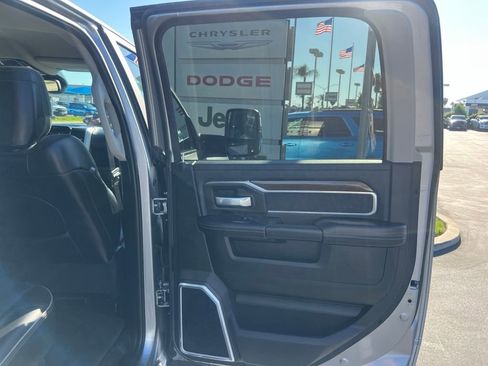 Used 2024 RAM 2500 Laramie AWD/4WD image 39