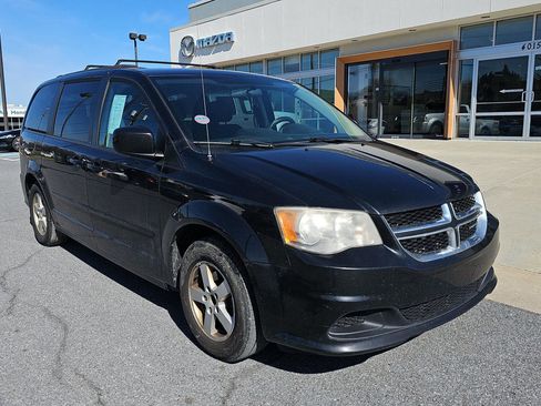 Used 2012 Dodge Grand Caravan SXT image 1