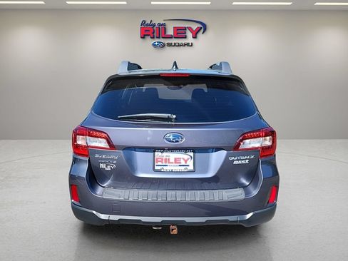 Used 2016 Subaru Outback 2.5i Limited AWD/4WD image 4