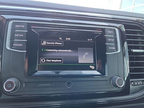 Used 2016 Volkswagen Beetle 1.8T S image 40