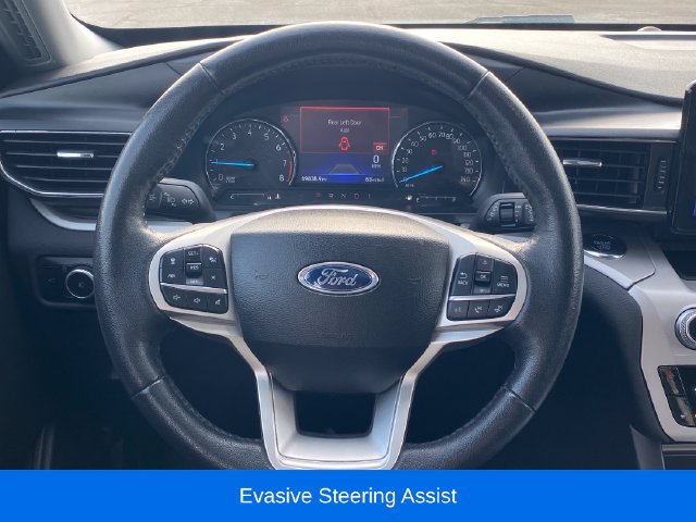 Used 2023 Ford Explorer XLT AWD/4WD image 8